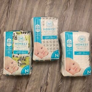 ✨New✨ The Honest Company Newborn Diapers